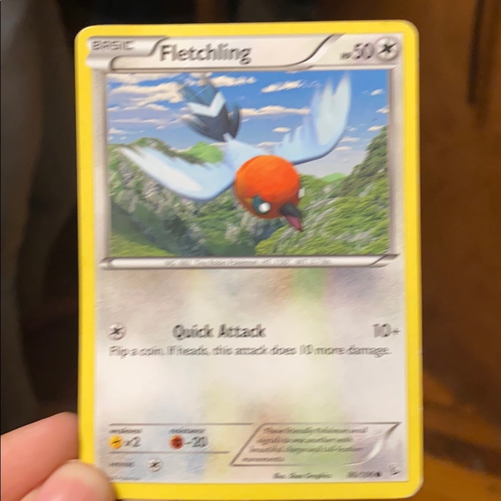 Fletchling Pokémon card